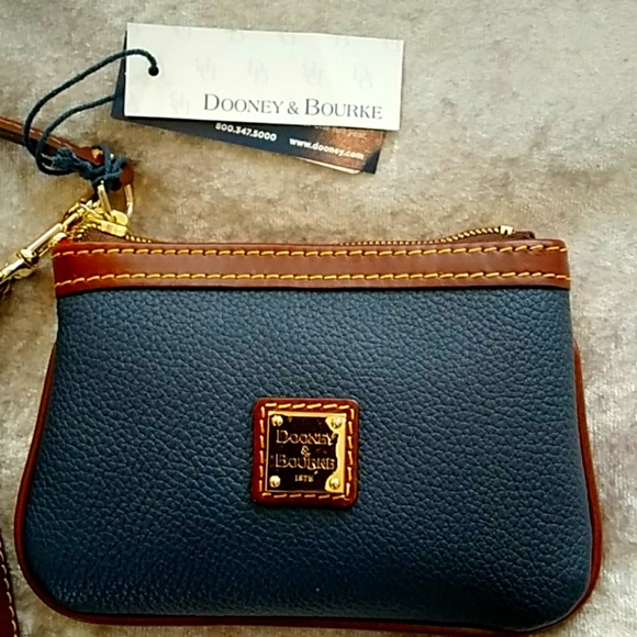 Dooney & Bourke Wristlet - Picture 3 of 6